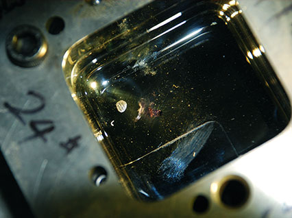 <a href='http://www.cqmingchuang.com/product/3.htm' class='text_a'>模具激光焊機</a>修復鏡面模具效果